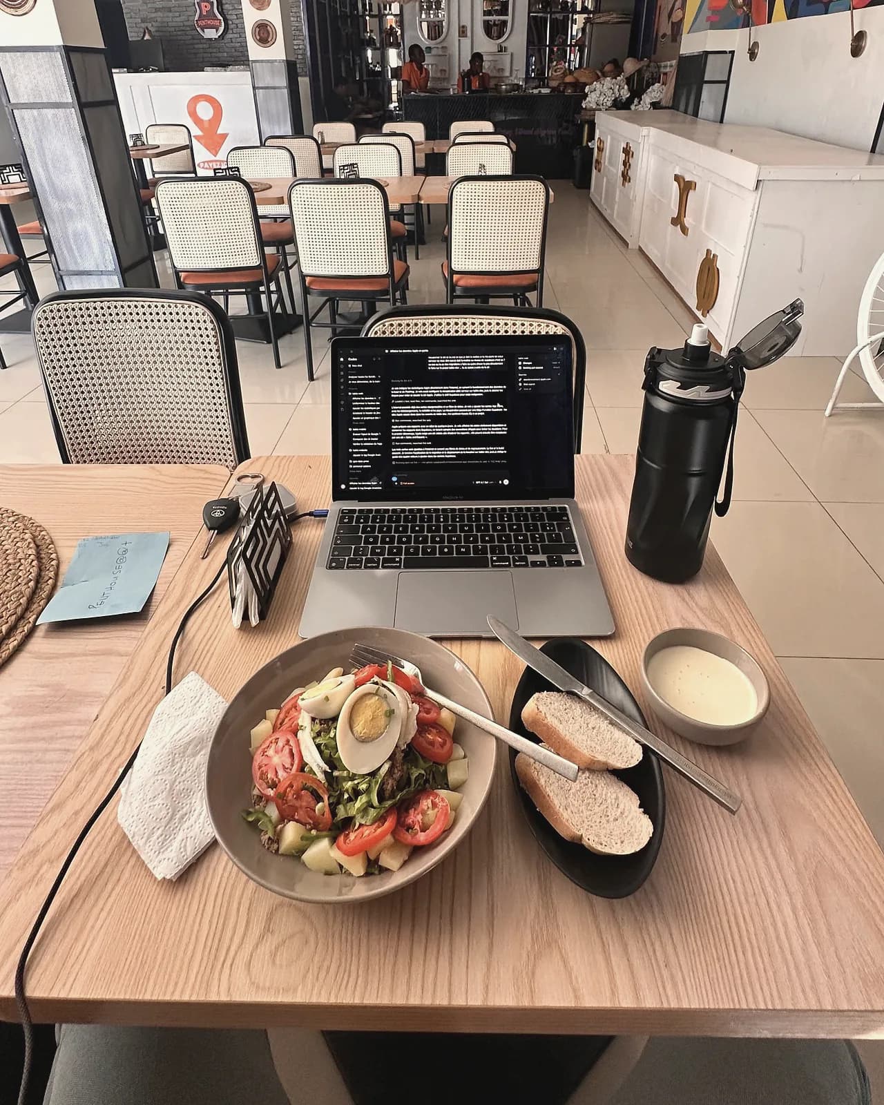 Lunch at the laptop